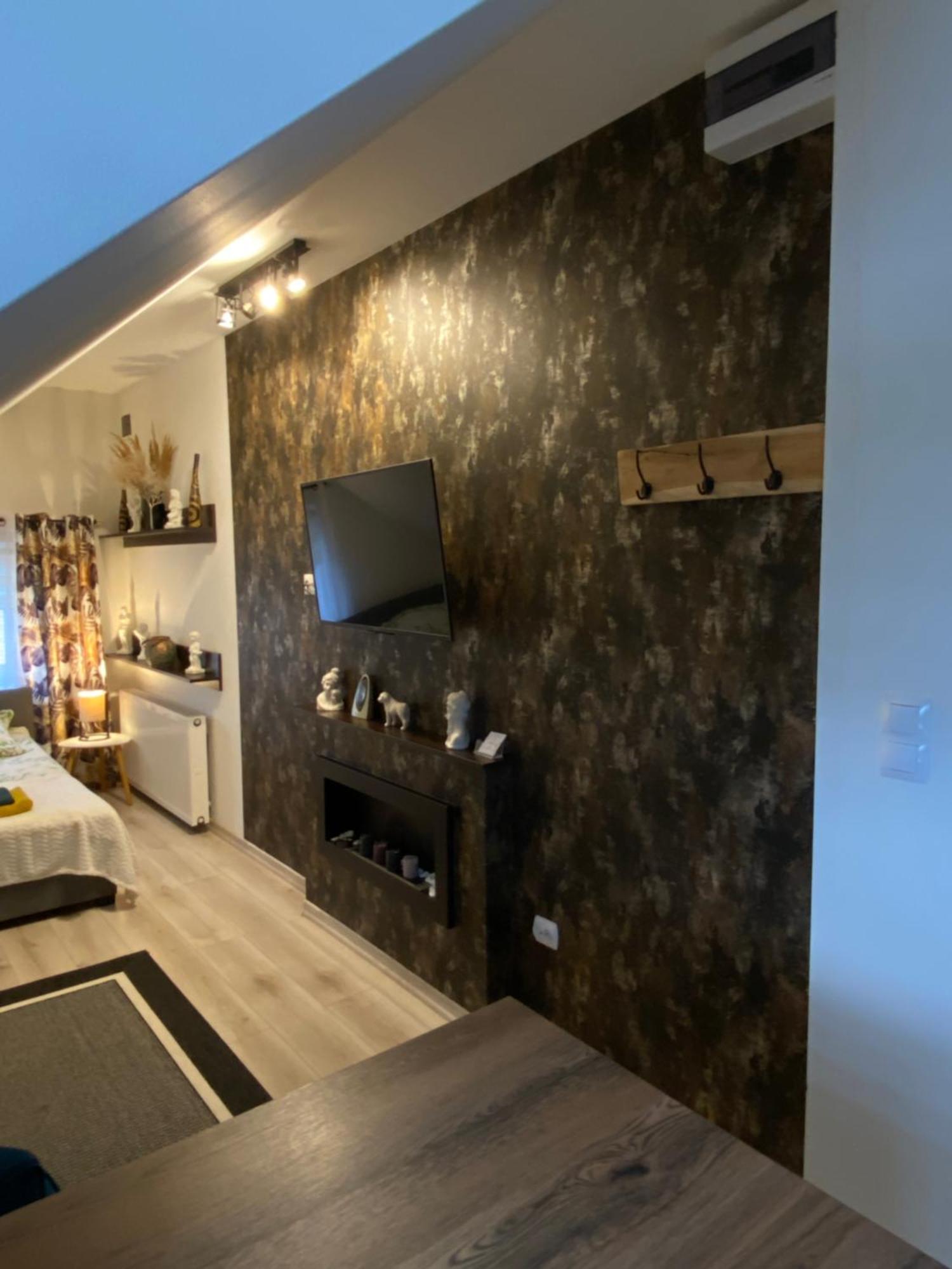 Apartamenty Lesna Osiem Jezow Sudecki Kamer foto